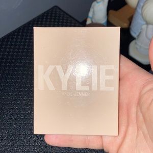 Kylie highlighter